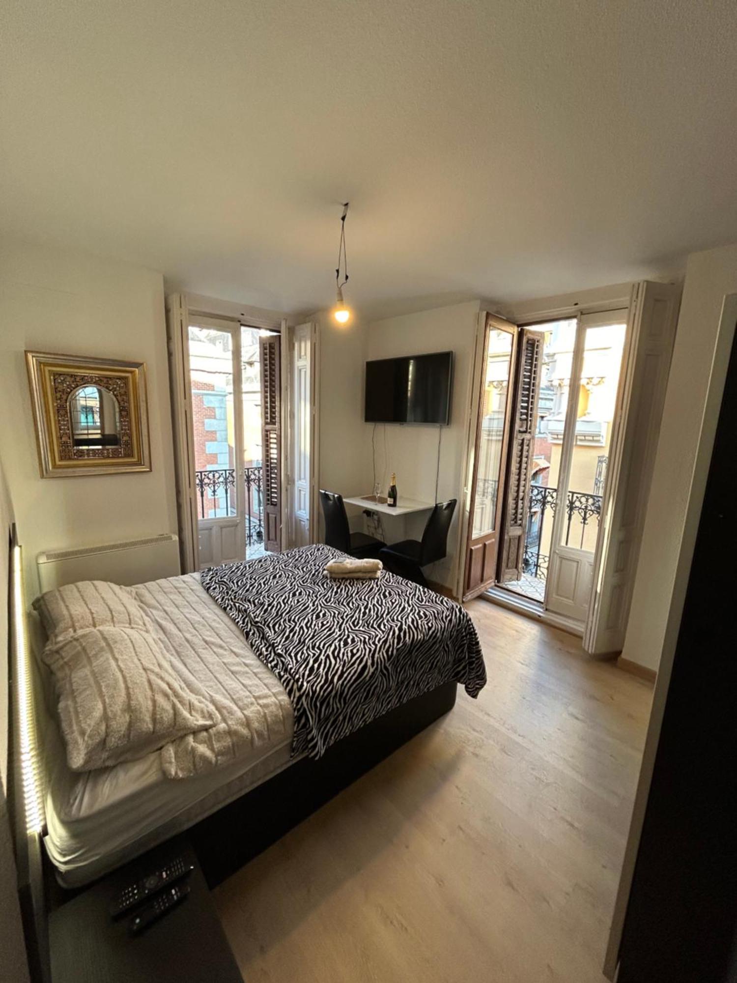 Room In Plaza Mayor مدريد المظهر الخارجي الصورة